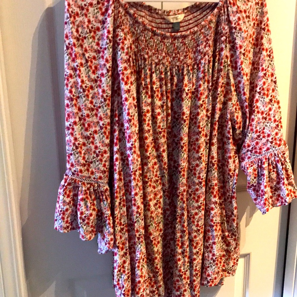 Time and Tru Beautiful Colorful Ladies Top